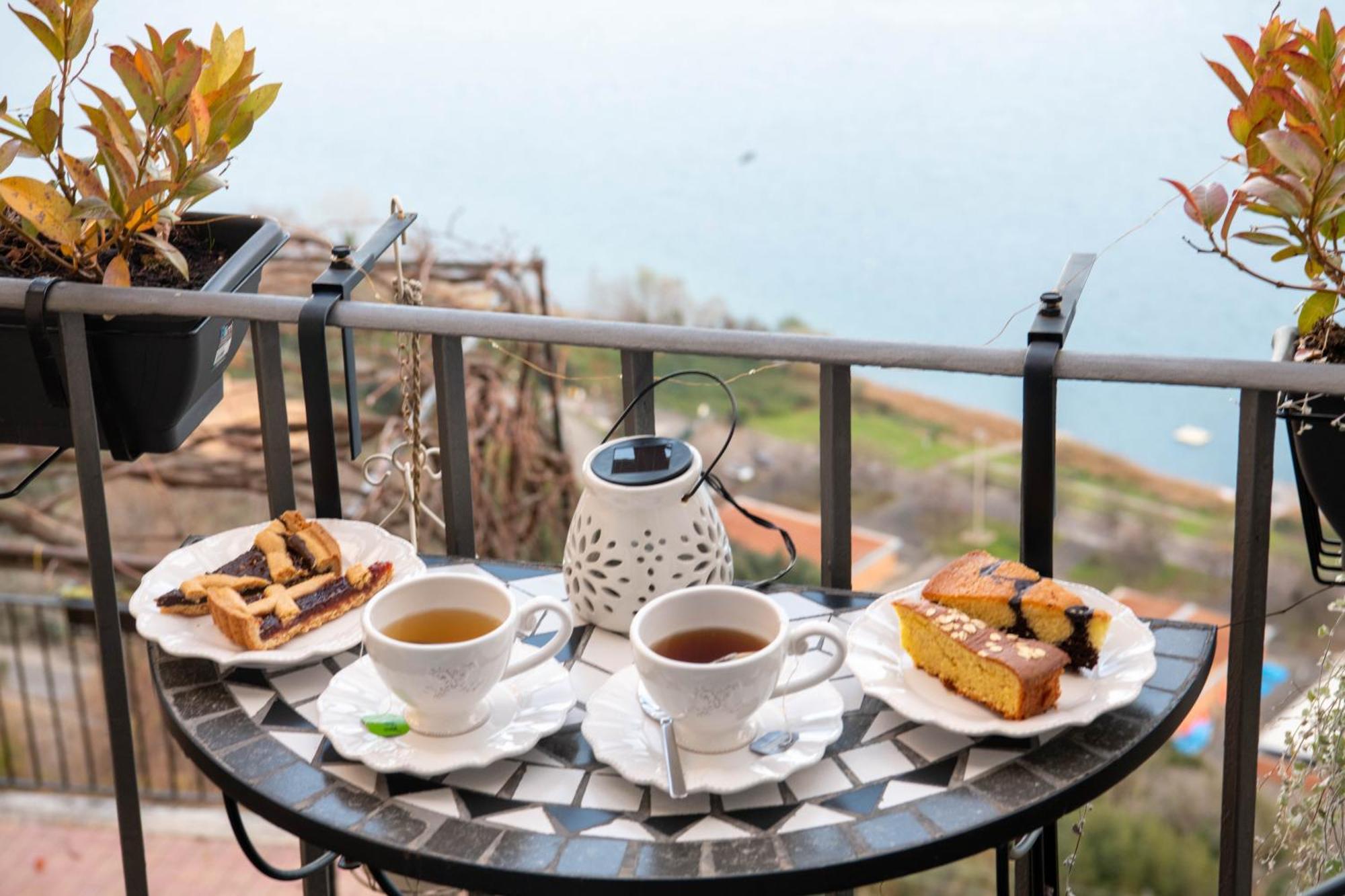 B&B Carpe Diem Vista Lago Castel Gandolfo Bagian luar foto