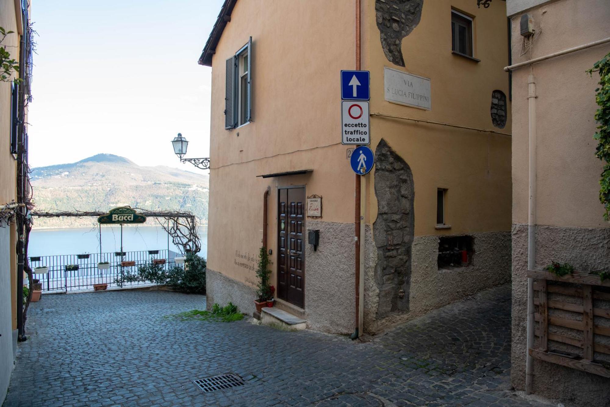 B&B Carpe Diem Vista Lago Castel Gandolfo Bagian luar foto